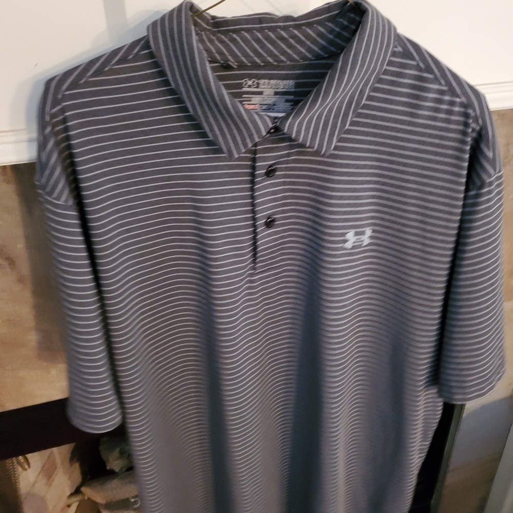 Mens Under Armour heat gear shirt